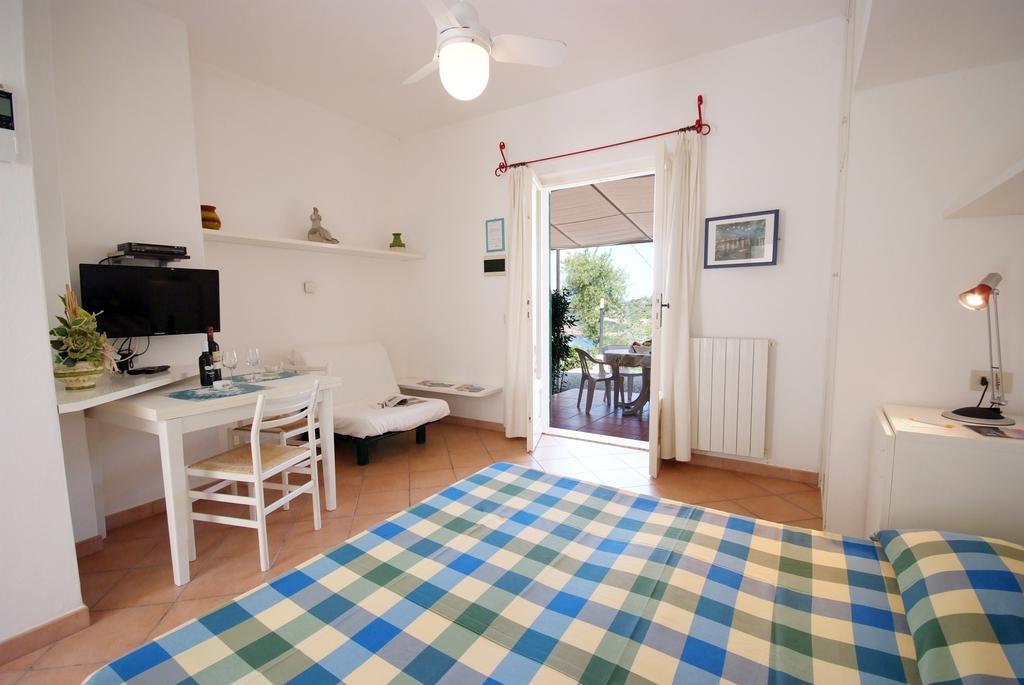 Casa Vacanze Dino Apartment Capoliveri  Exterior photo